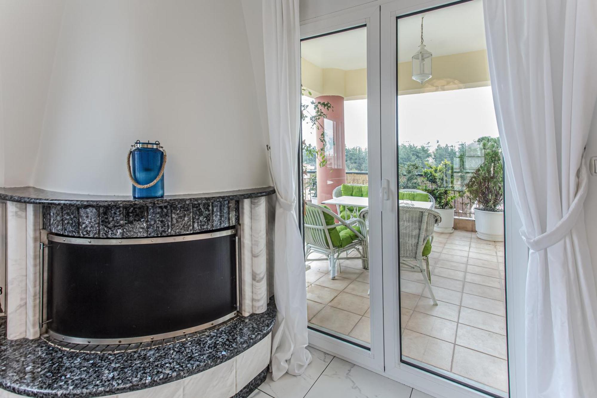Celestial Garden-Thessaloniki'S Modern, Eclectic Penthouse With An Amazing View And Veranda Exteriör bild